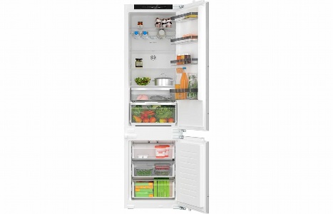 Bosch Series 4 KIN96VFD0 B/I NoFrost 60/40 Fridge Freezer