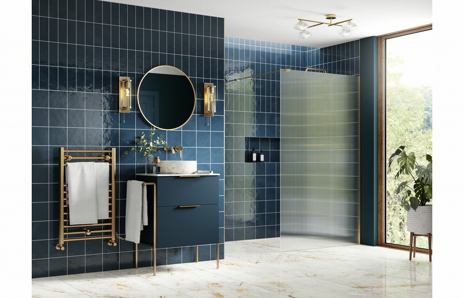 Flecx 900mm Fluted Wetroom Panel & Support Bar - Brushed Brass